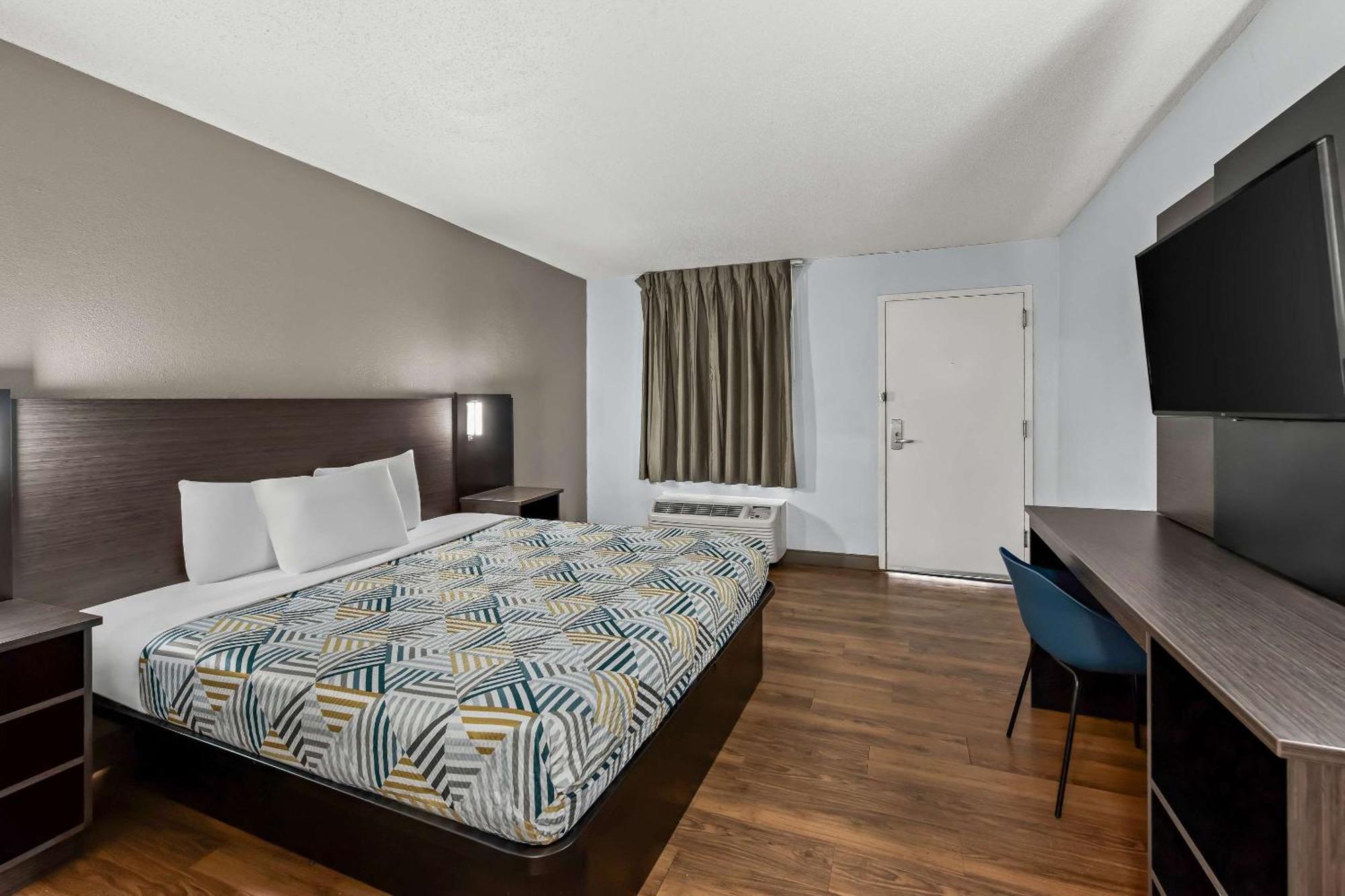 Motel 6 Lester - Philadelphia Airport Exterior photo