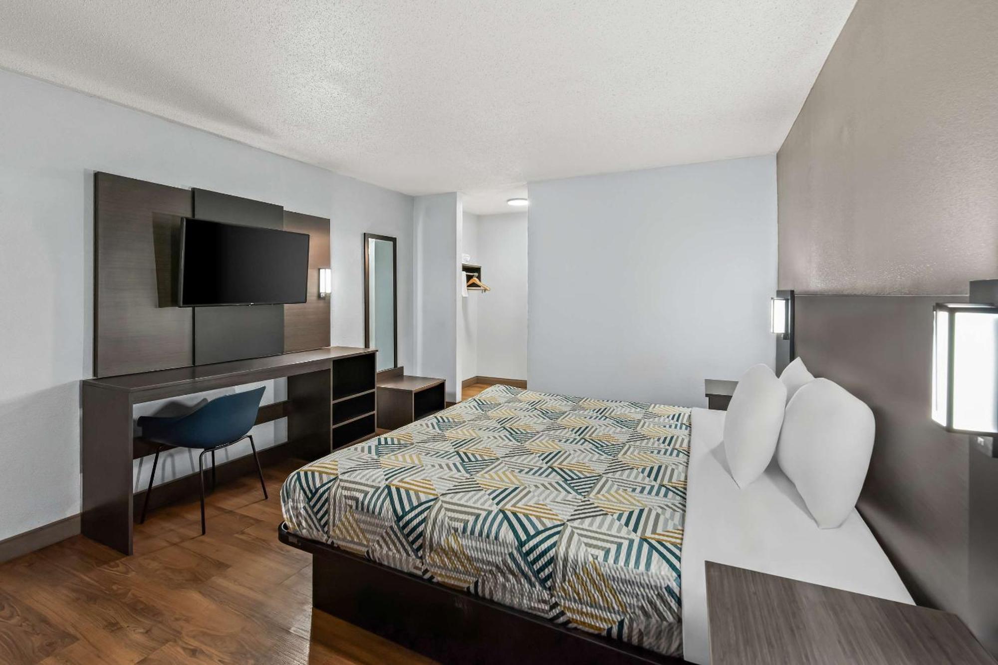 Motel 6 Lester - Philadelphia Airport Exterior photo